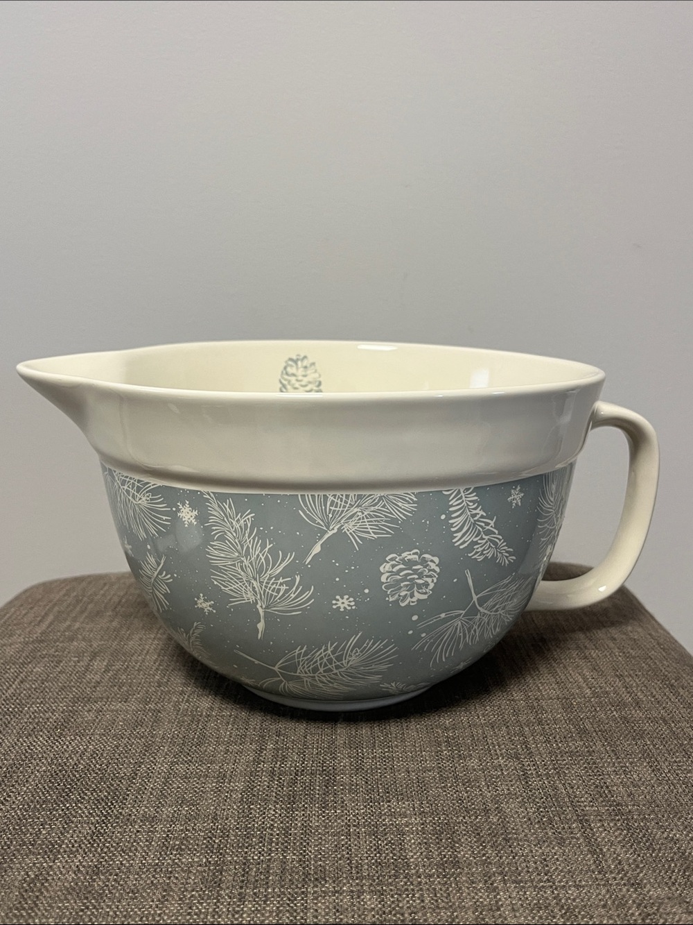The Bake Shop by MasterClass Winter Pine Cone Batter Bowl 3QT Blue Gray